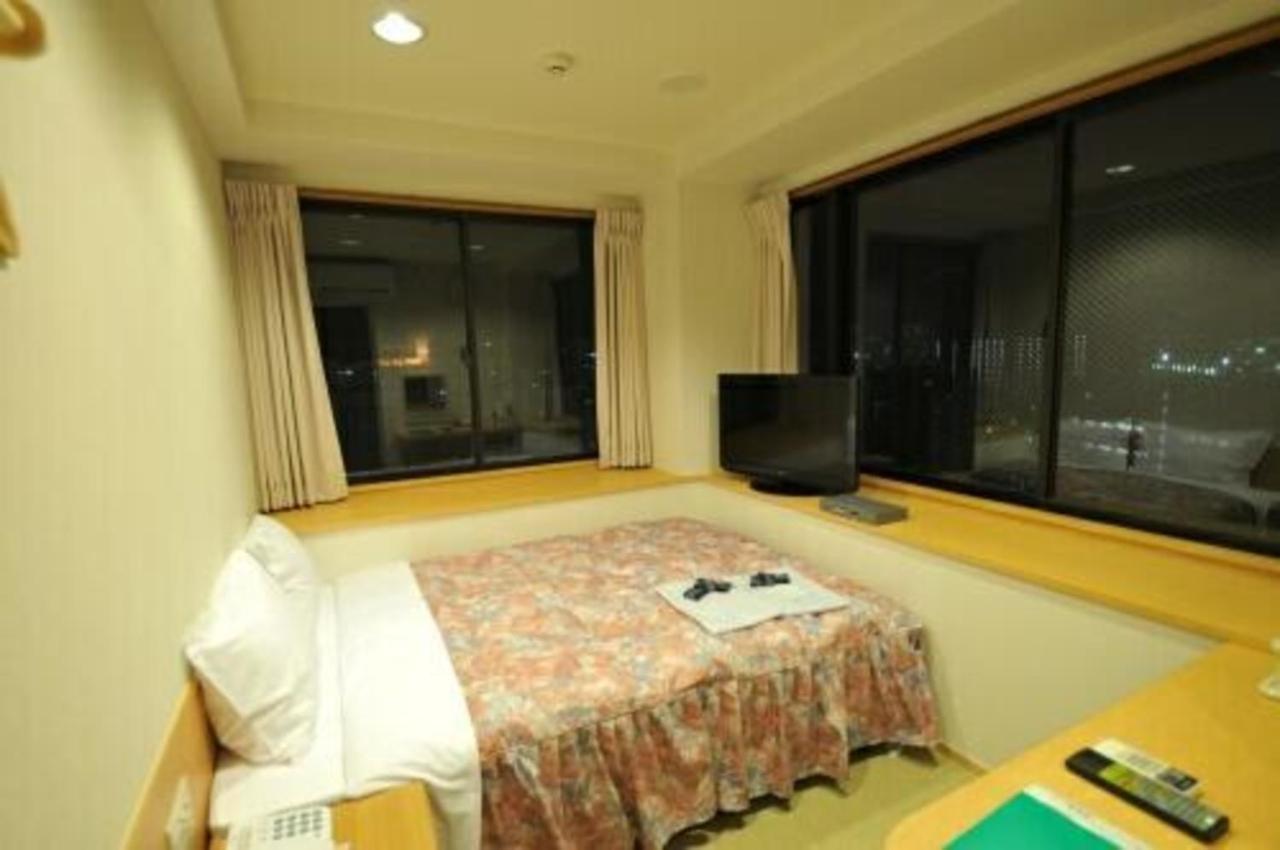 Hiroshima Ekimae Universal Hotel Exteriör bild